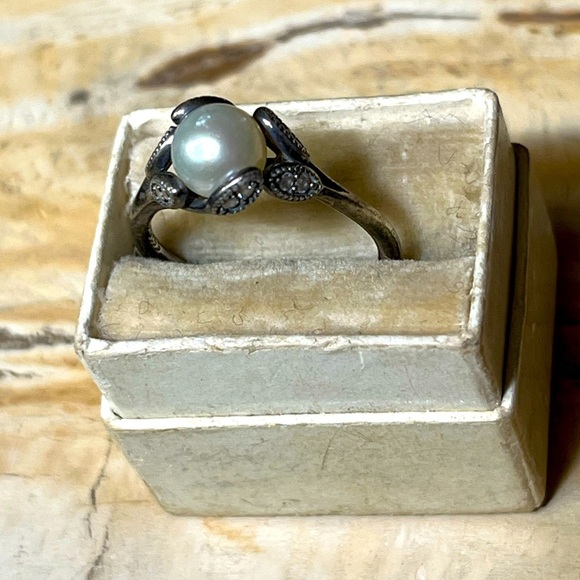 PANDORA Vintage Pearl Sterling Silver Ring - Picture 2 of 7